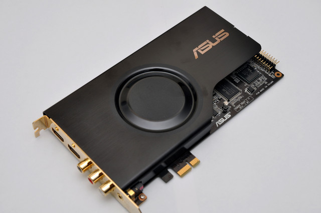 ASUS HDAV 1.3 Deluxe 主卡
