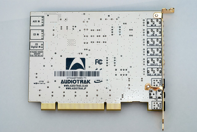 Audiotrak Prodigy 7.1 XT 背面
