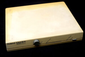 roland_cm-64-01